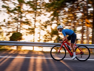 Velo TREK Speed on Street